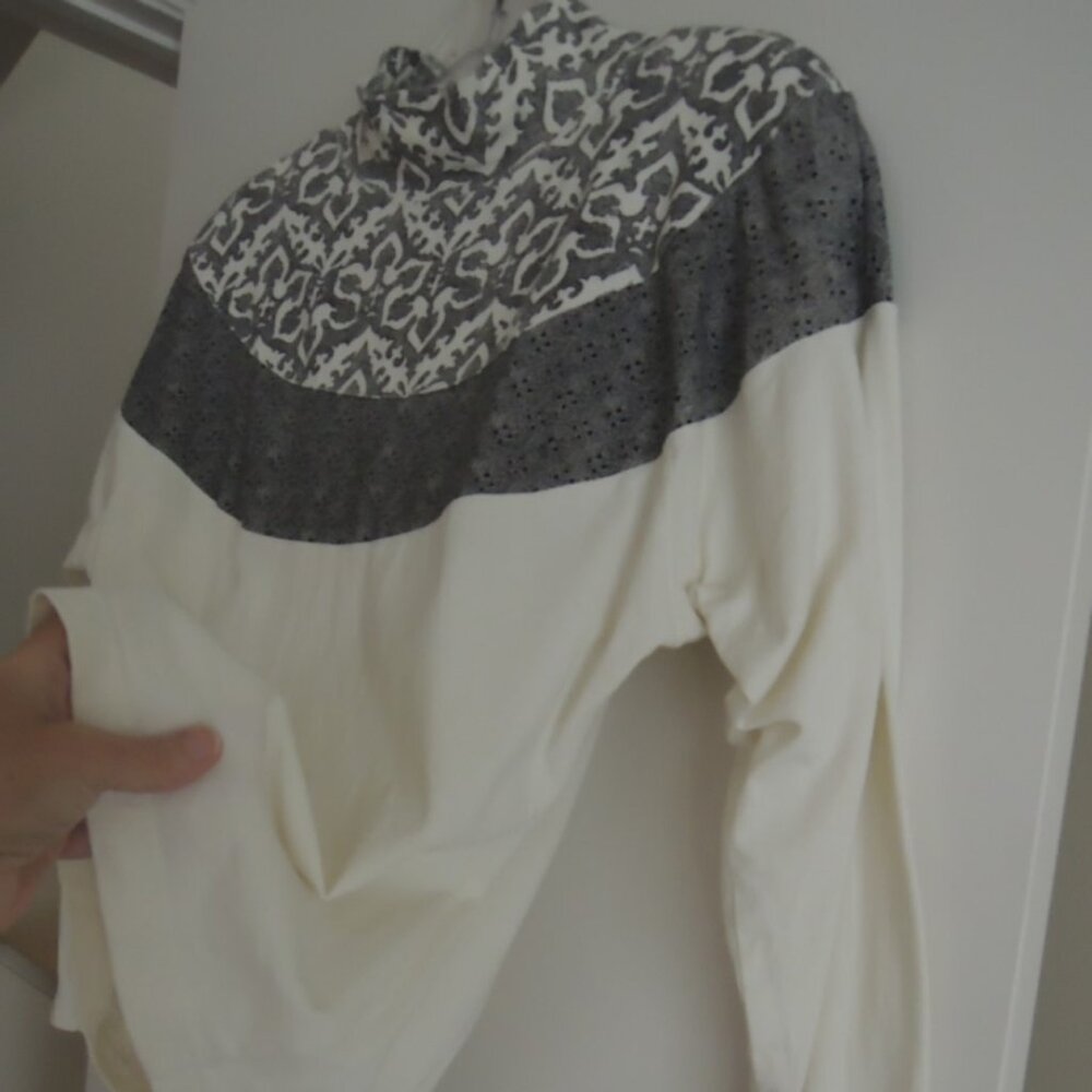 Ladies Top Size L Mock T Neck Dolman Sleeve Off White + Black Cotton by PASTA